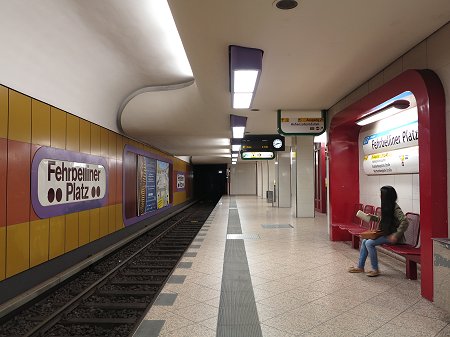 U7 U-Bahnhof Fehrbelliner Platz